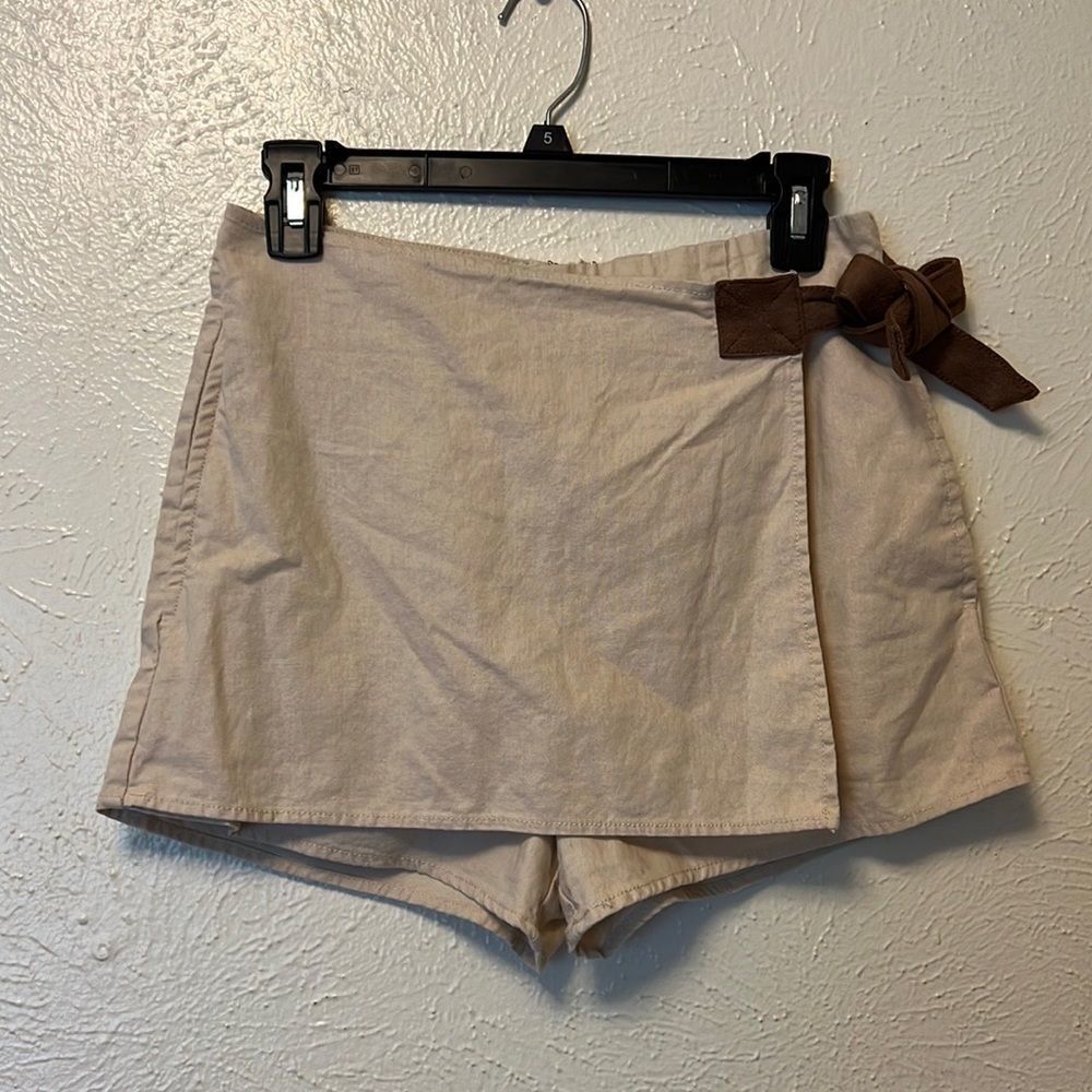 Urban Outfitters Womens Tan Linen Blend Wrap Skort Shorts Size S